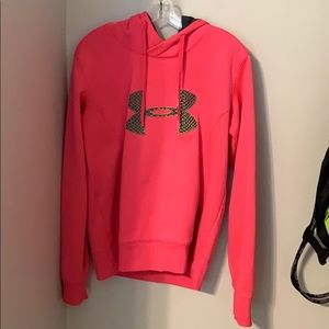Underarmour pink sweatshirt